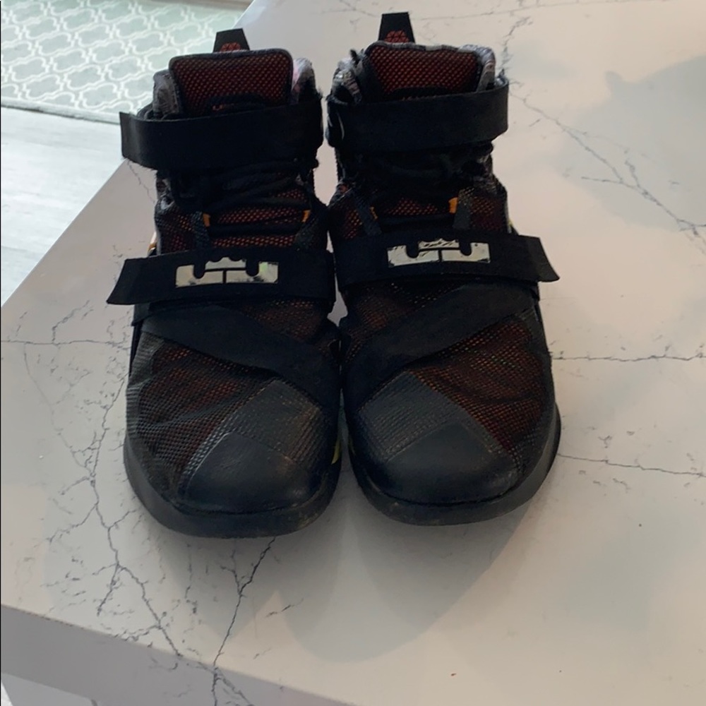 Lebron soldier 9s limited blacks